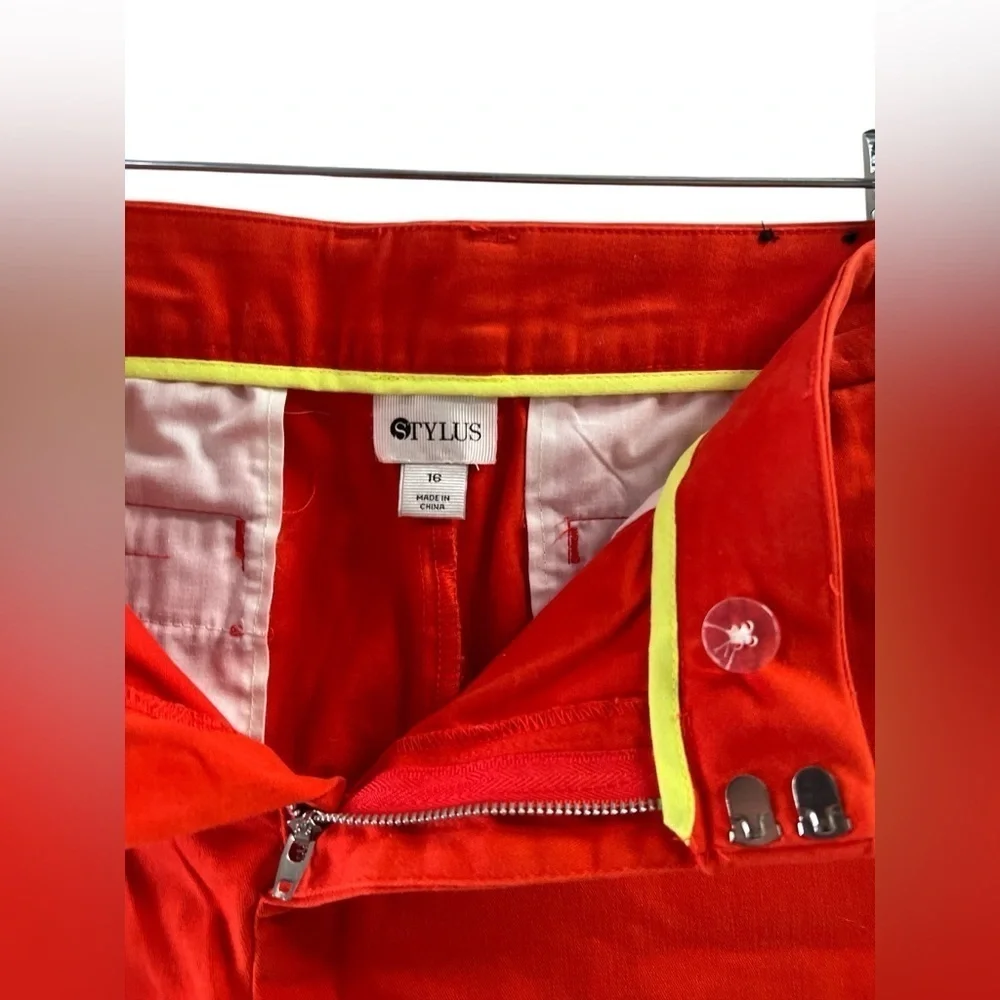 Red mid rise denim cotton shorts
